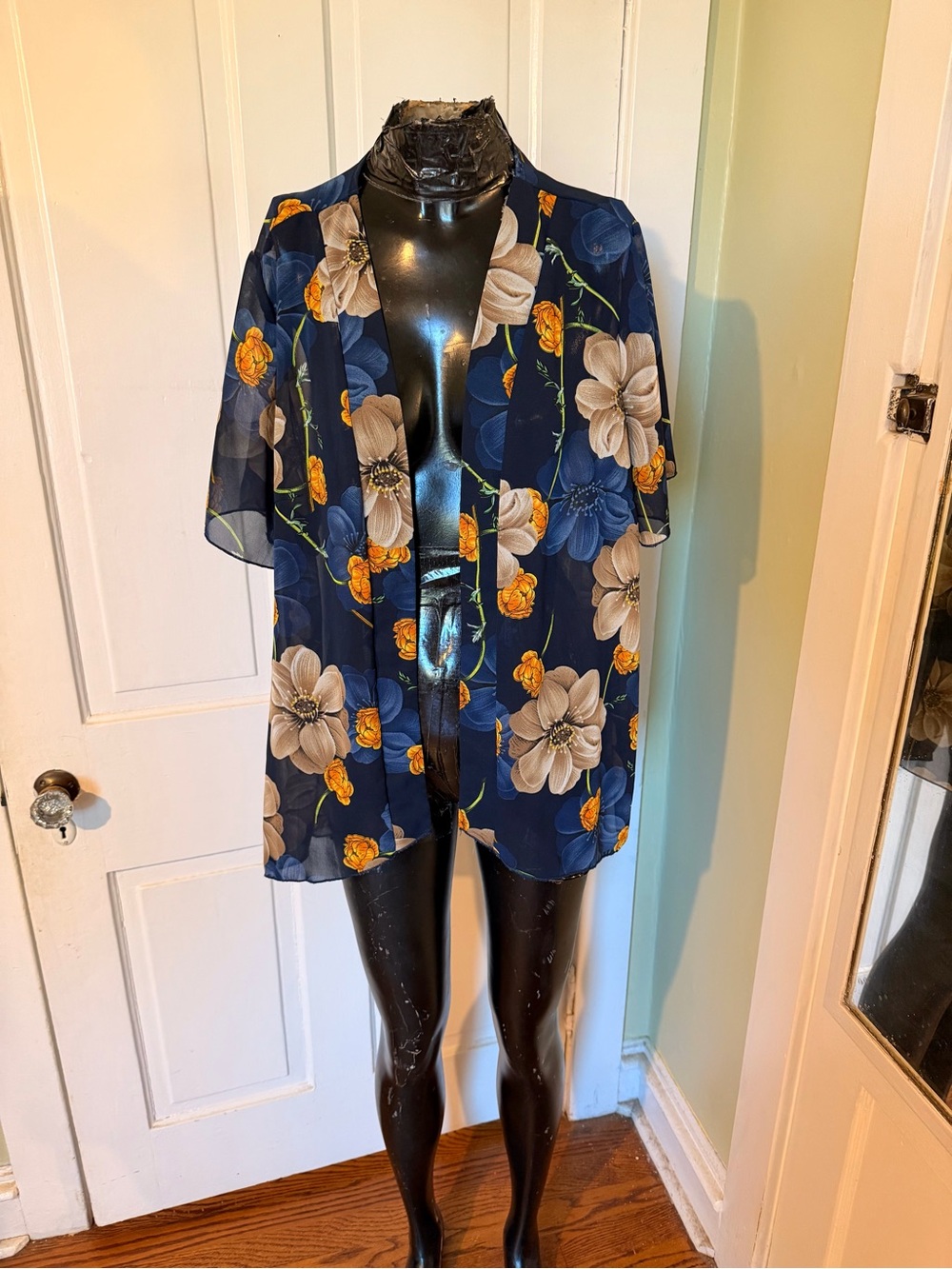 SHEIN - Floral Navy Short Kimono - Size 0XL